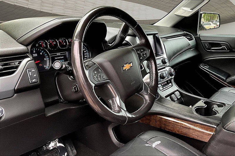 Used 2018 Chevrolet Suburban LT w/ Texas Edition Package RWD image 12