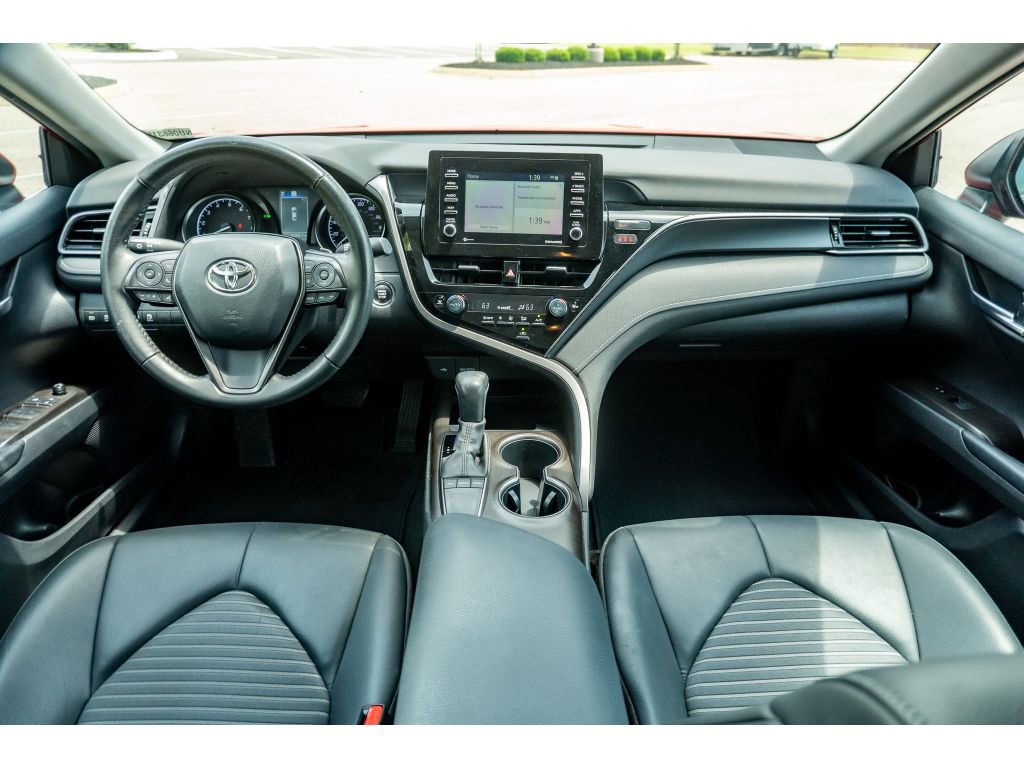 Used 2022 Toyota Camry SE w/ Convenience Package FWD image 19