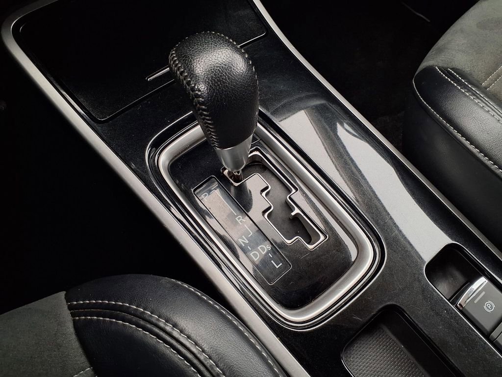 Used 2019 Mitsubishi Outlander FWD image 15