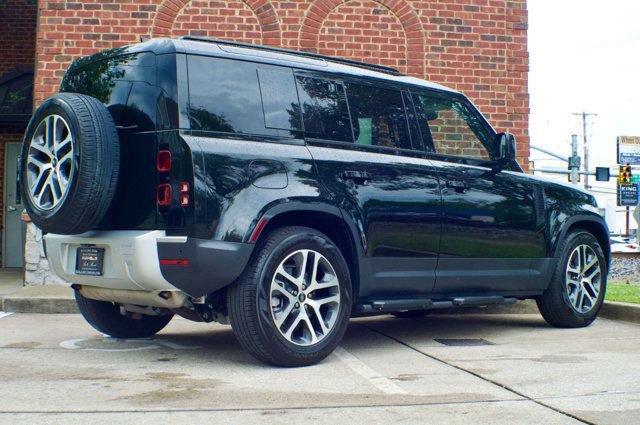Used 2025 Land Rover Defender 110 S AWD/4WD image 5