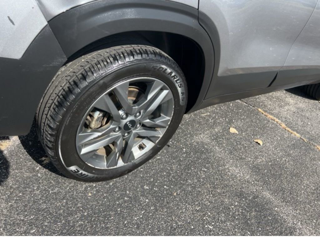 Used 2023 Kia Seltos LX image 21