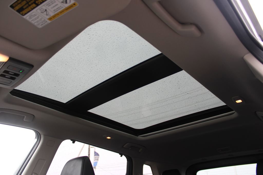 Used 2021 Nissan Rogue Platinum AWD/4WD image 31