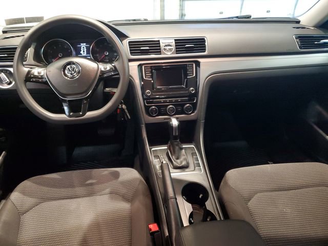 Used 2017 Volkswagen Passat 1.8T S FWD image 13