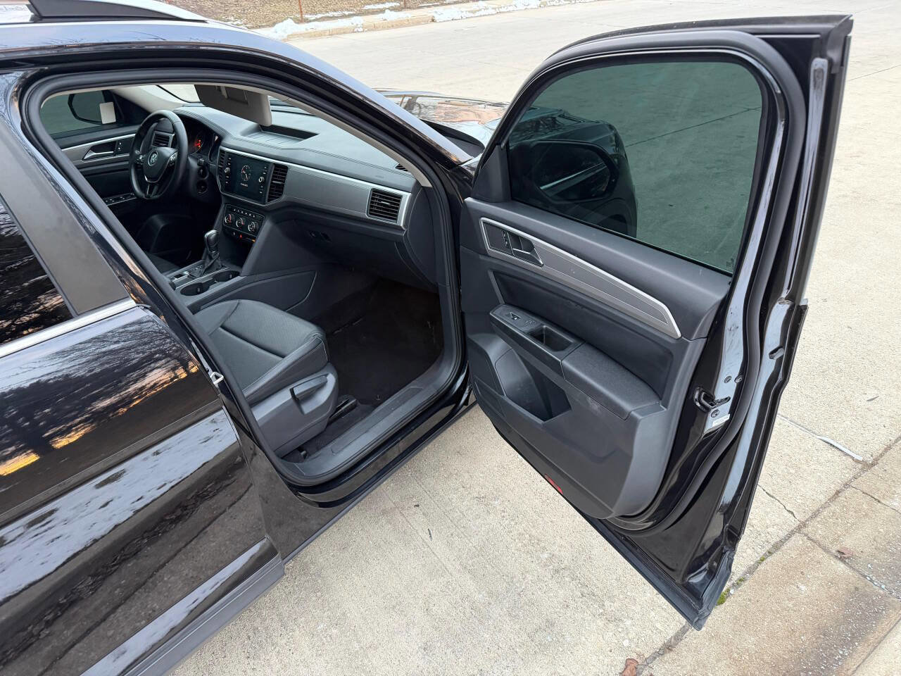 Used 2018 Volkswagen Atlas SE FWD image 31