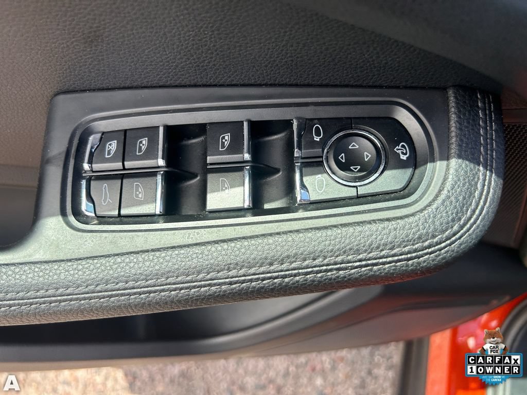 Used 2024 Porsche Macan AWD/4WD image 21