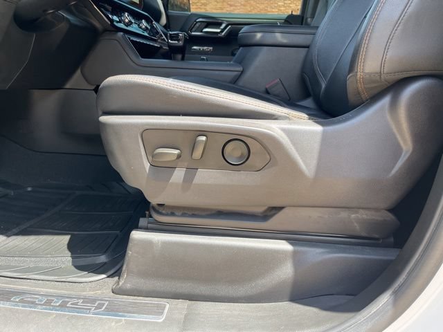 Used 2024 GMC Sierra 1500 AT4 w/ Technology Package AWD/4WD image 20
