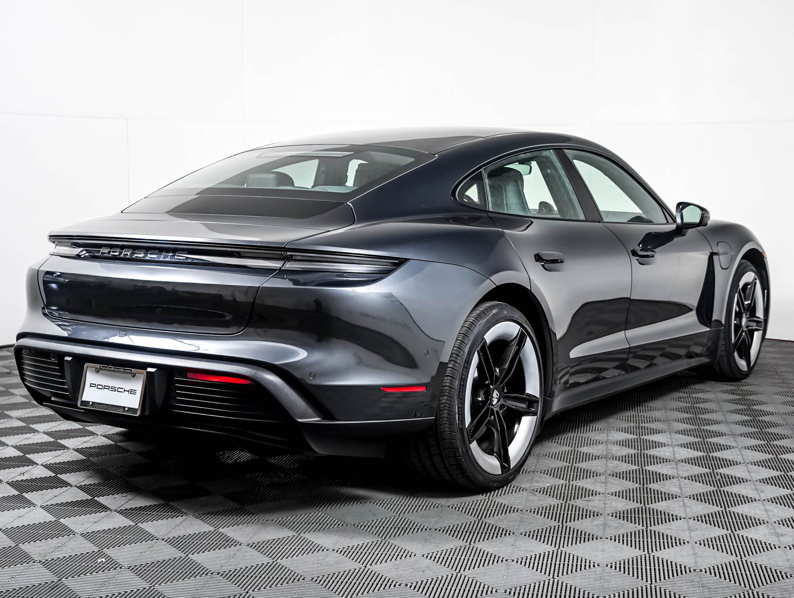 Certified 2025 Porsche Taycan RWD image 10
