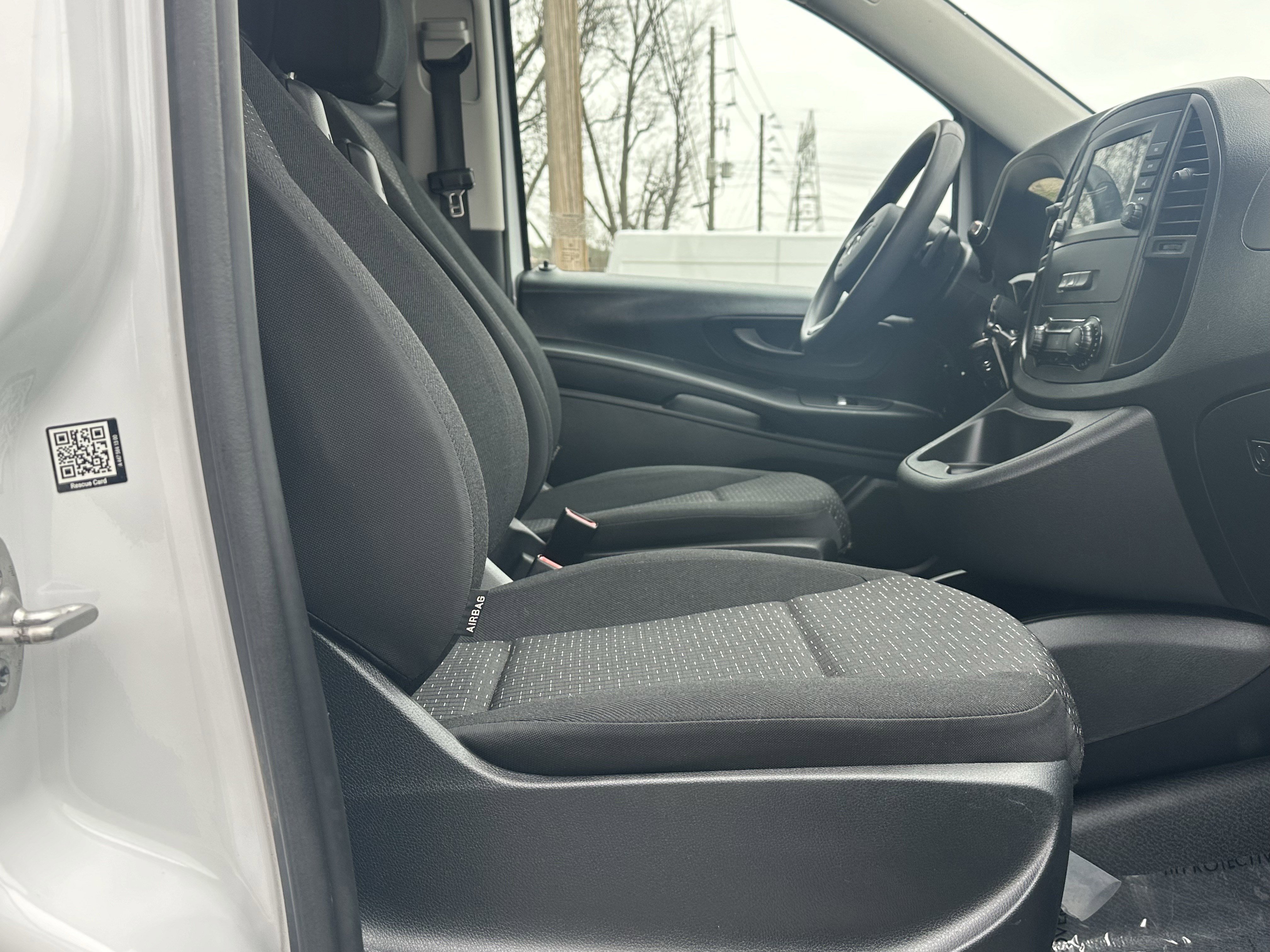 Used 2023 Mercedes-Benz Metris image 16