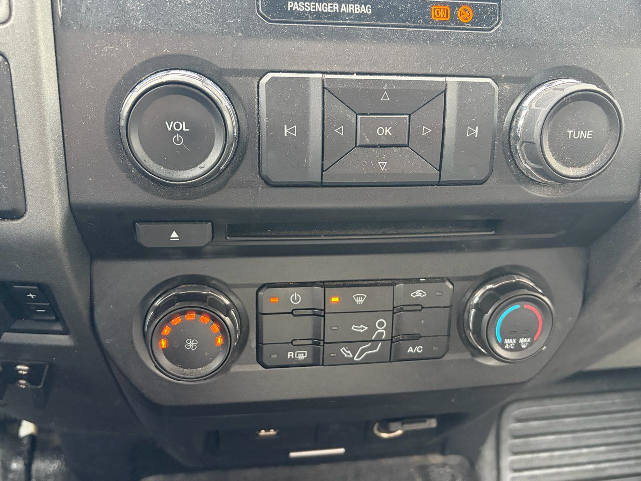 Used 2018 Ford F250 XL w/ Power Equipment Group image 29