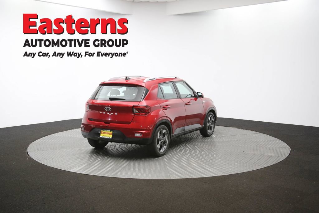 Used 2022 Hyundai Venue SEL image 39