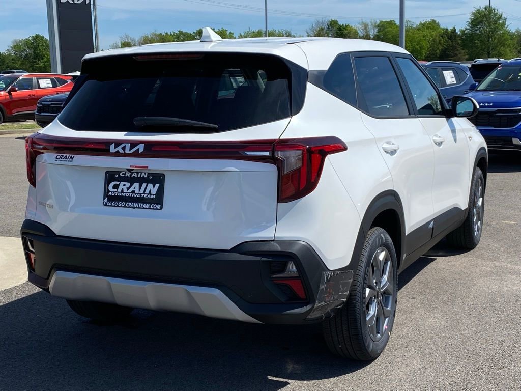 New 2026 Kia Seltos LX FWD image 6