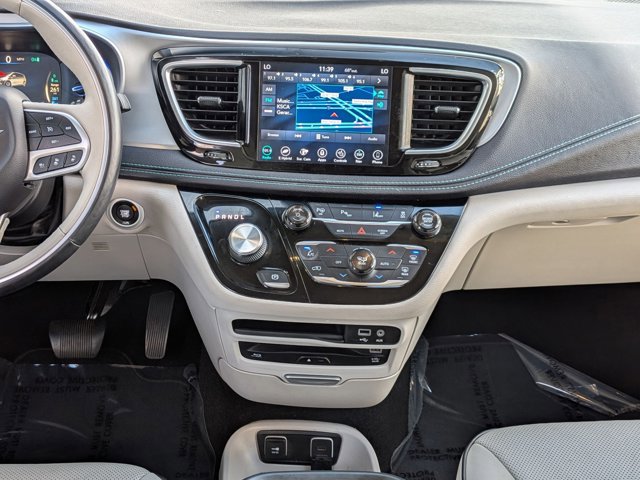 Used 2018 Chrysler Pacifica Limited w/ Advanced Safetytec Group FWD image 15