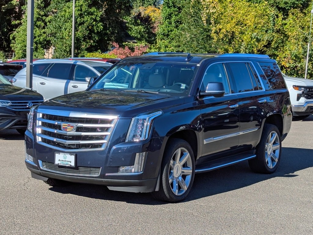 Used 2018 Cadillac Escalade Luxury image 9