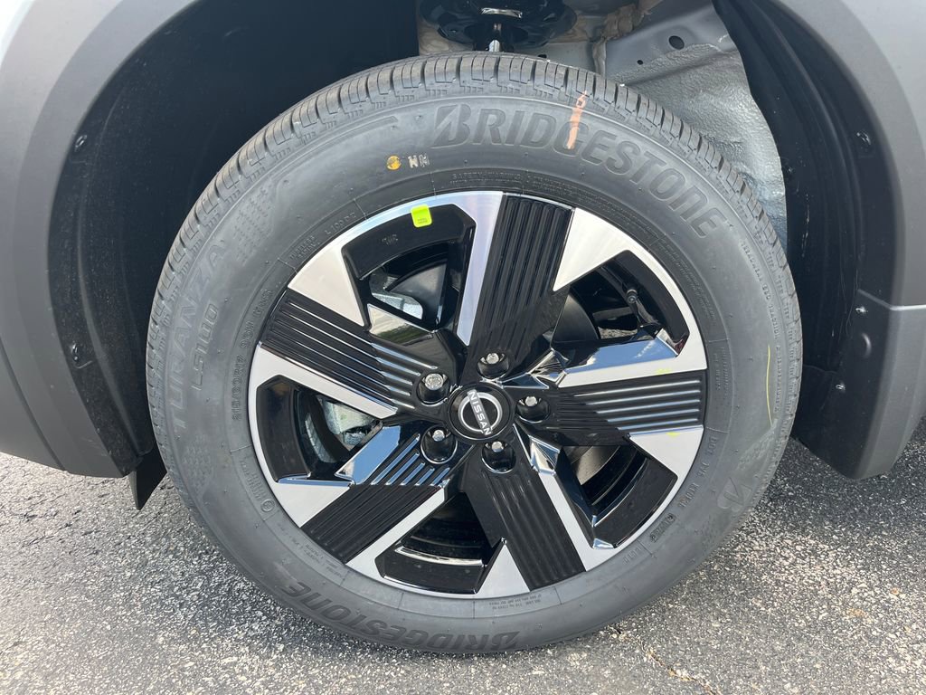 New 2026 Nissan Kicks SV w/ Cold Weather Package AWD/4WD image 9