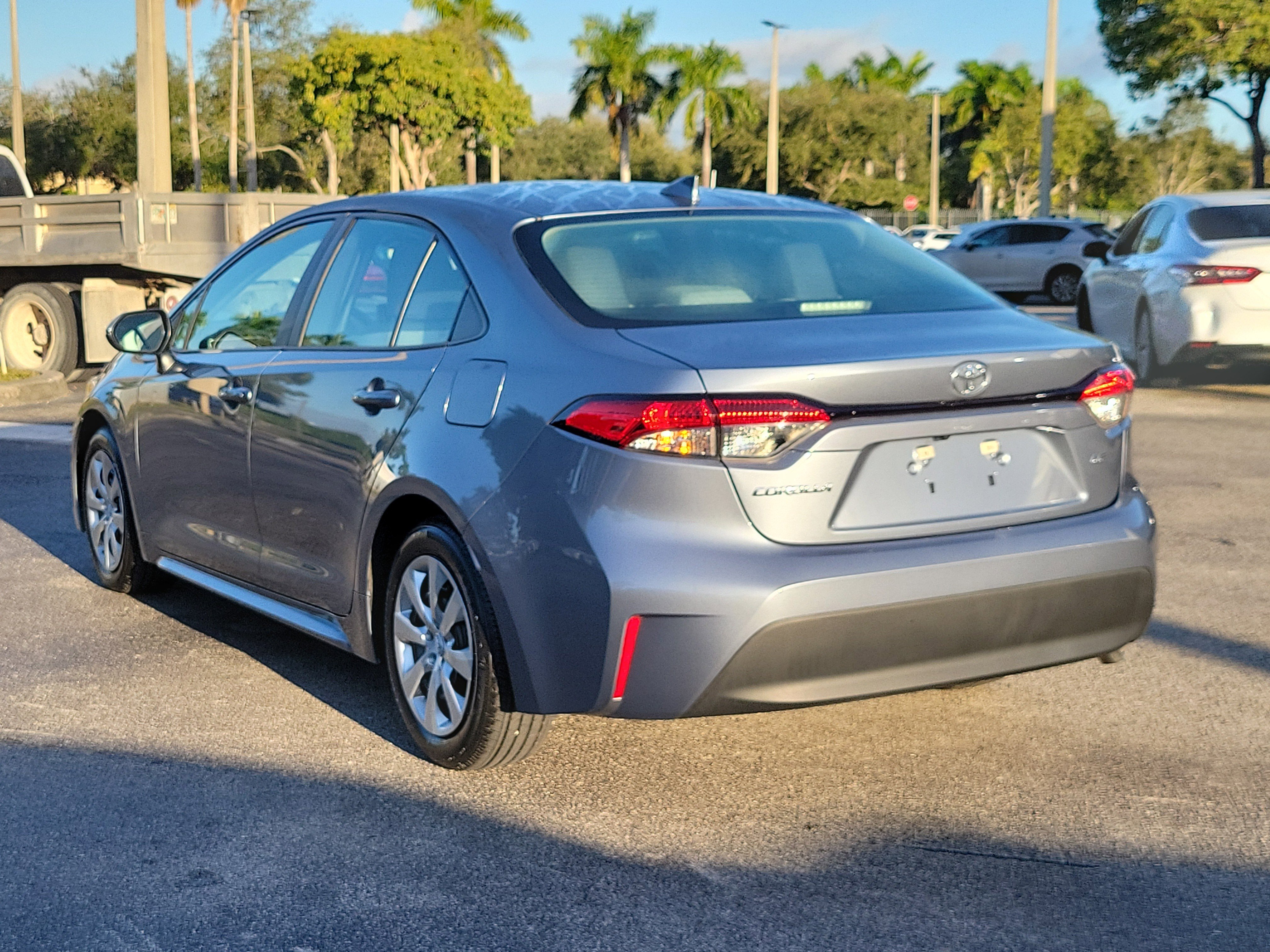 Used 2023 Toyota Corolla LE image 7