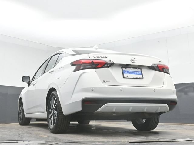 Used 2020 Nissan Versa SV FWD image 41