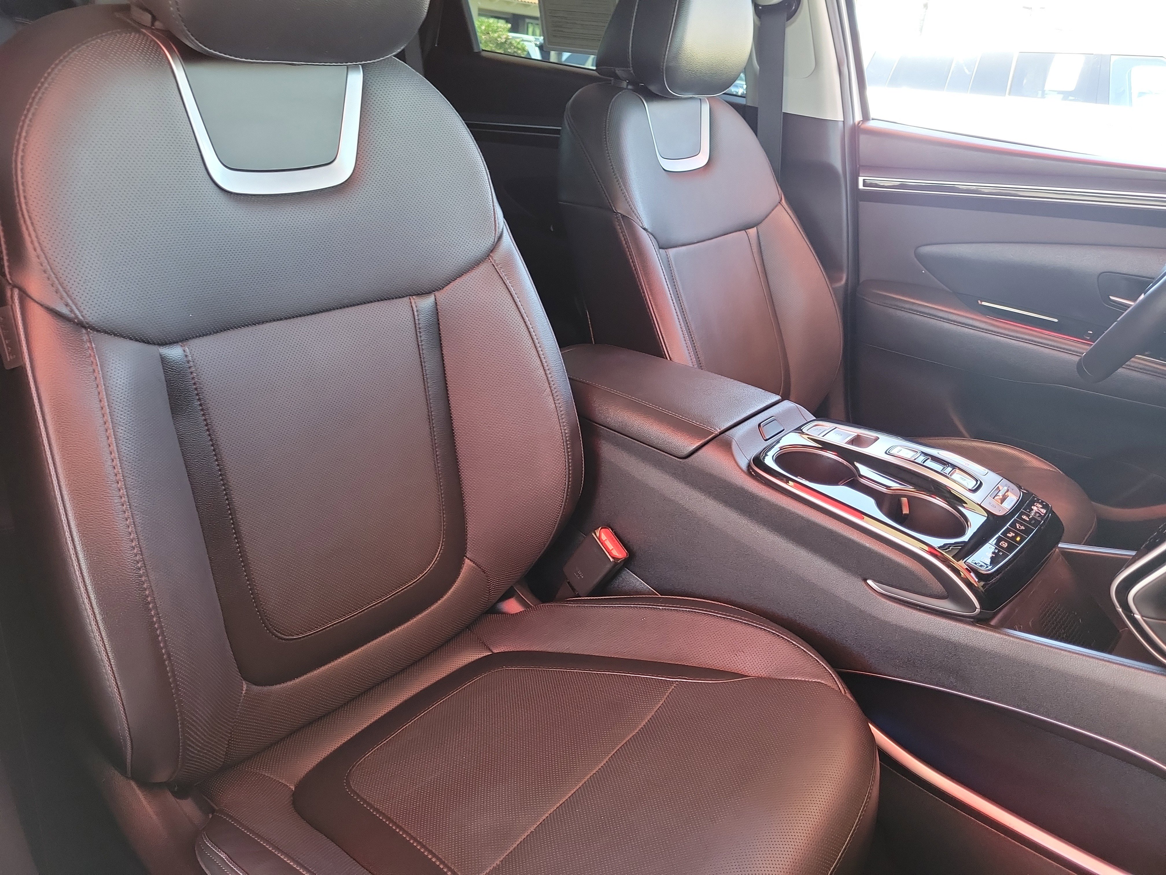 Certified 2023 Hyundai Tucson Limited w/ Cargo Package image 24