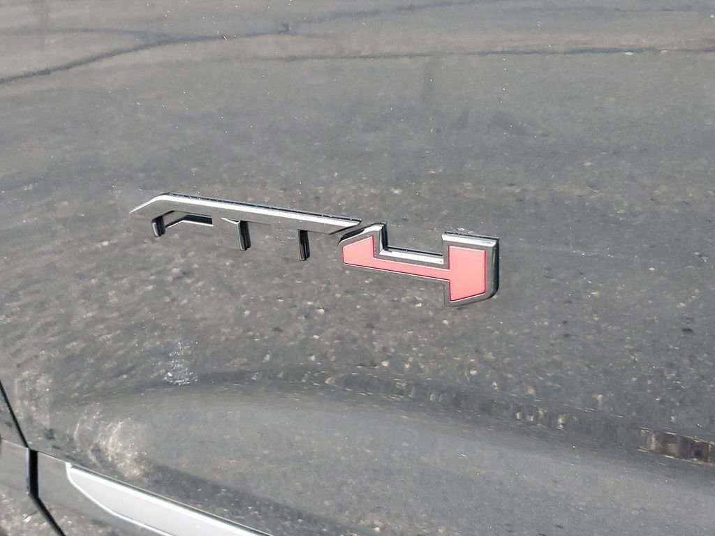 New 2026 GMC Terrain AT4 w/ LPO, Black Badging Package image 6