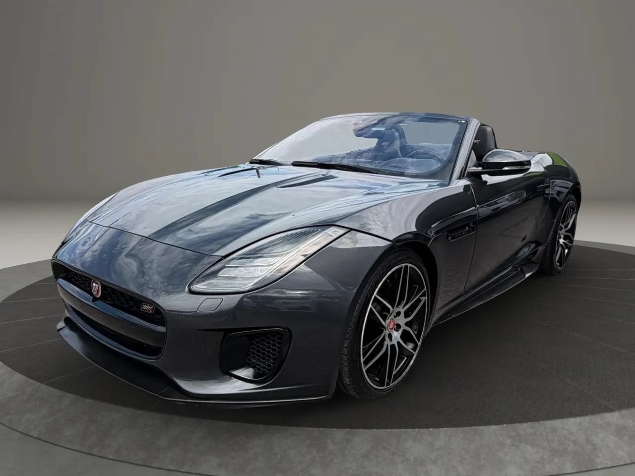 Used 2020 Jaguar F-TYPE Convertible RWD image 8