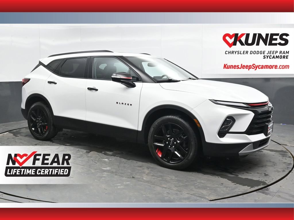 Used 2023 Chevrolet Blazer LT image 1