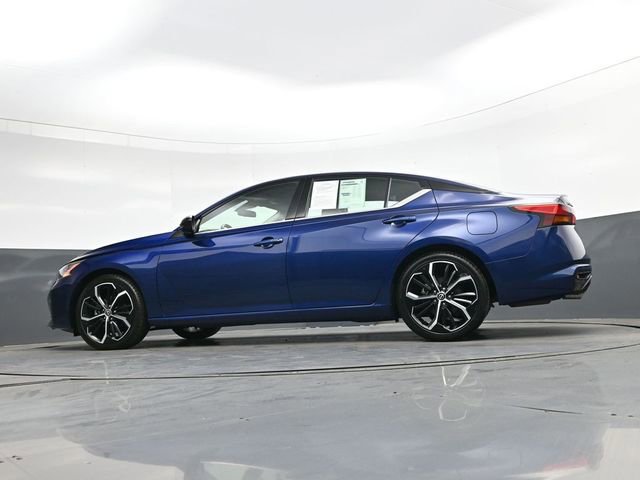 Used 2024 Nissan Altima 2.5 SR FWD image 34