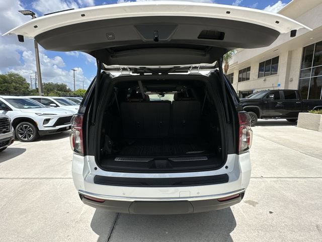 Certified 2023 Chevrolet Suburban High Country w/ Premium Package RWD image 18