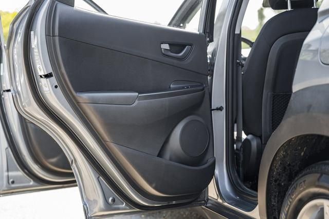 Used 2021 Hyundai Kona SE w/ Cargo Package image 29