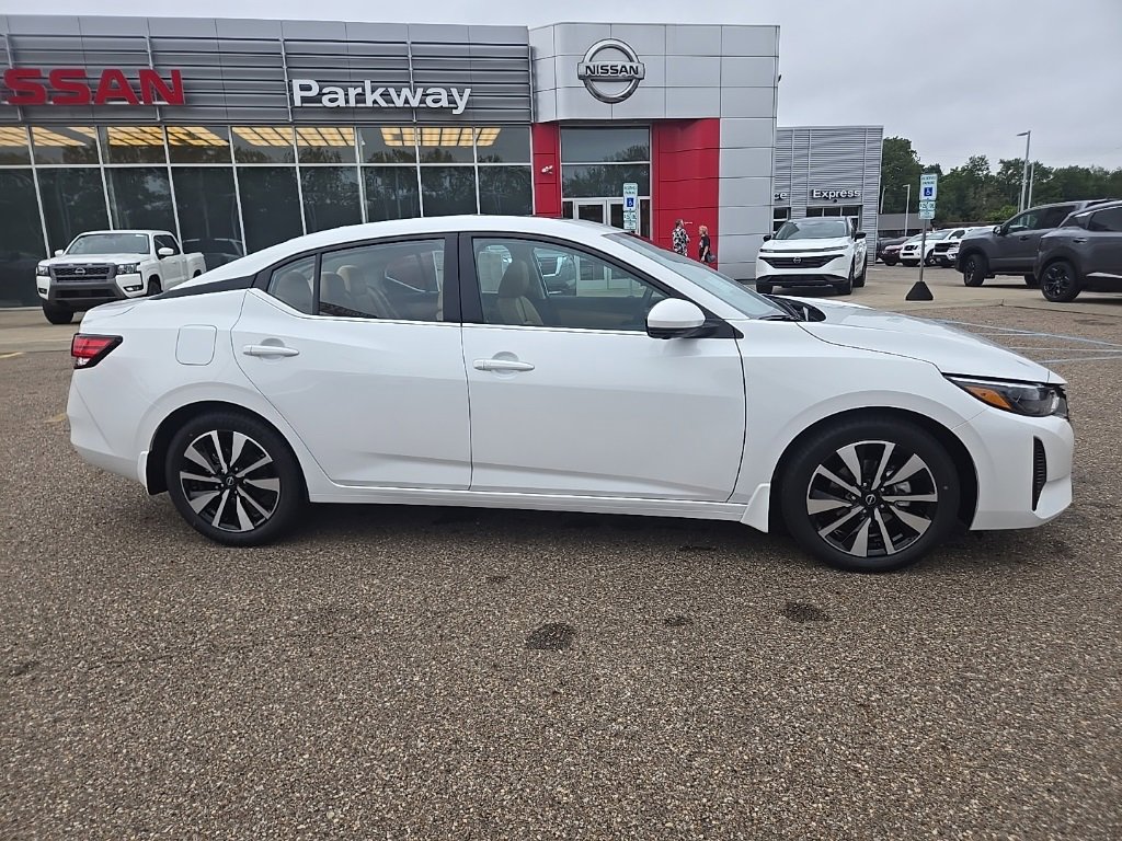 New 2025 Nissan Sentra SV w/ SV Premium Package image 8