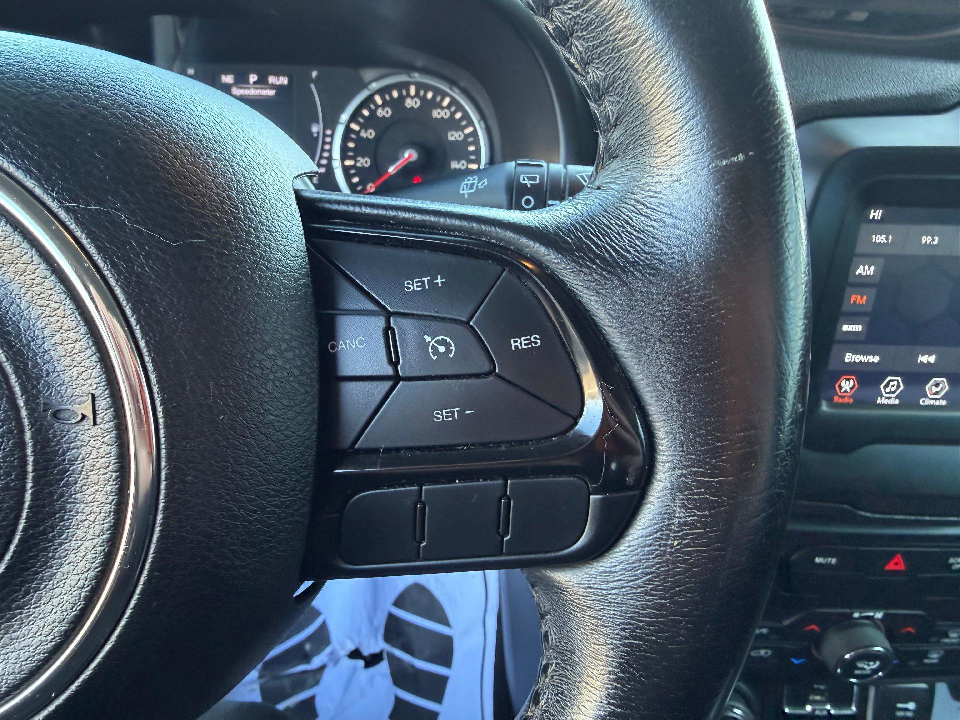 Used 2018 Jeep Renegade Altitude image 22