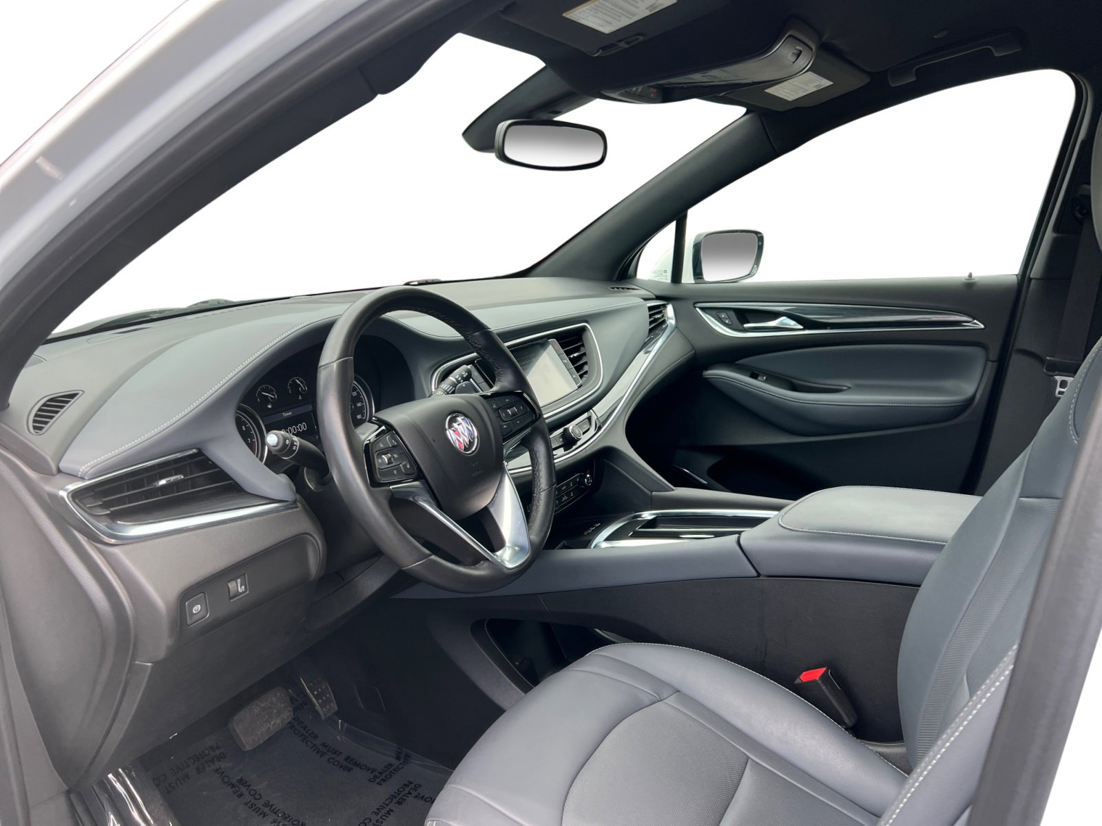 Used 2023 Buick Enclave Essence image 9