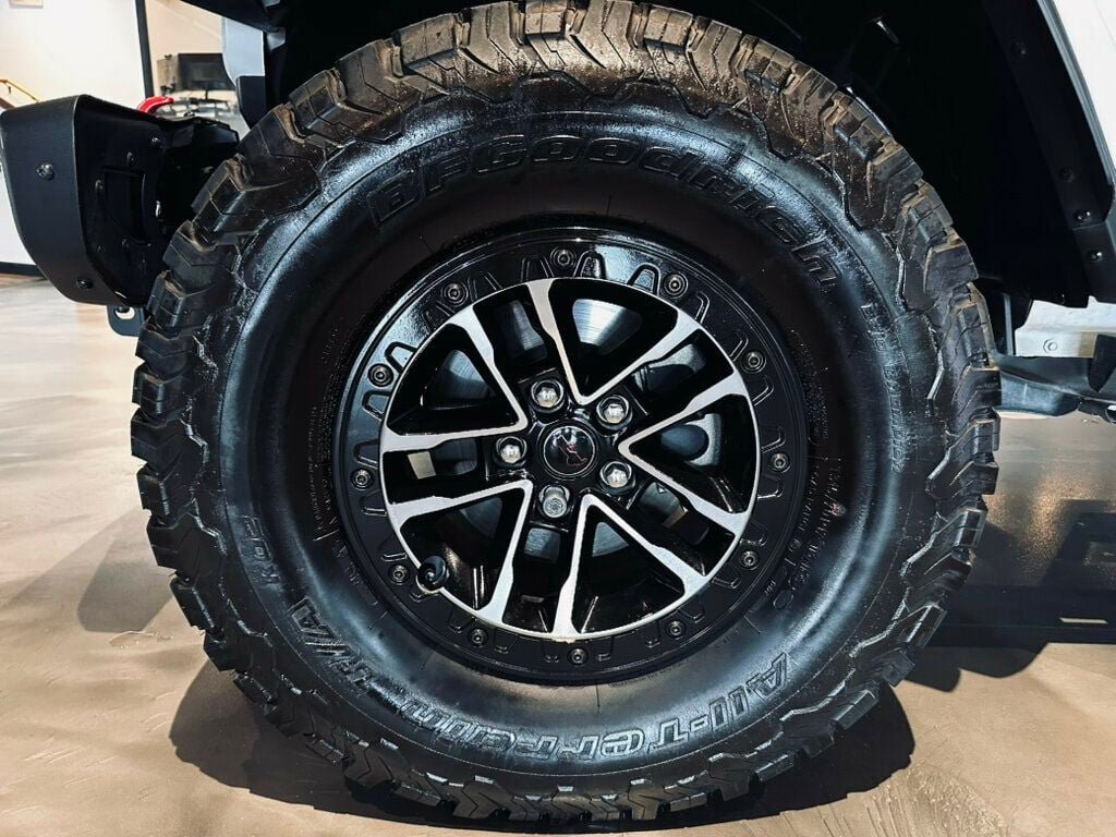 Used 2024 Jeep Wrangler Unlimited Rubicon AWD/4WD image 28