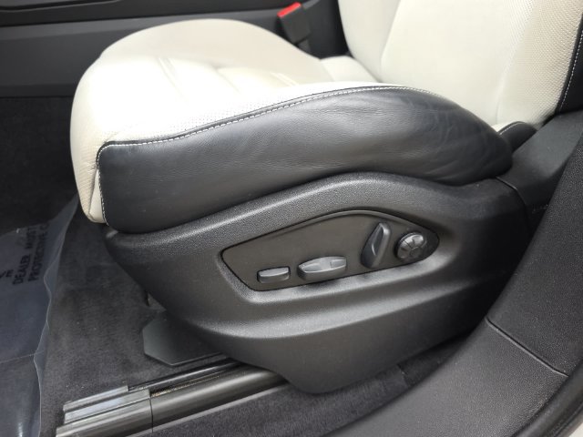 Used 2024 Porsche Cayenne AWD/4WD image 28