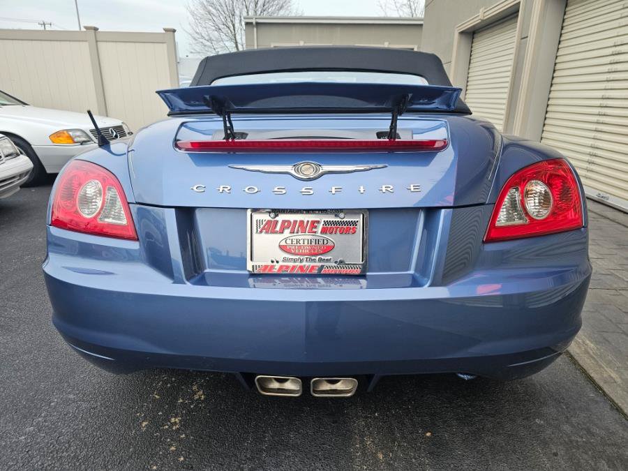 Used 2008 Chrysler Crossfire Limited RWD image 19