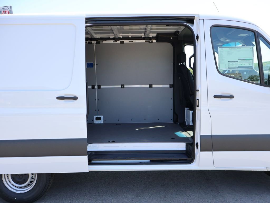 New 2026 Mercedes-Benz Sprinter 144 Cargo image 12