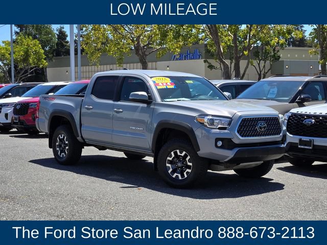 Used 2018 Toyota Tacoma TRD Off-Road w/ Technology Package AWD/4WD image 3