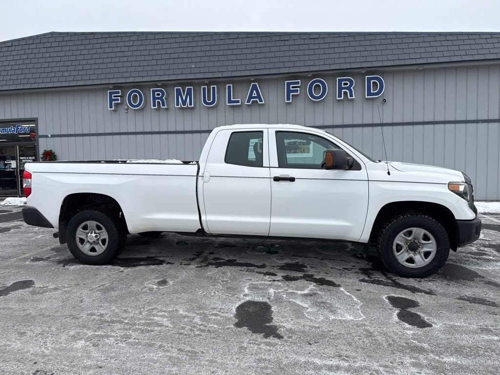 Used 2018 Toyota Tundra SR image 2