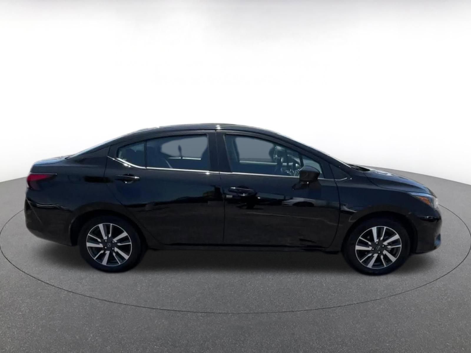 Used 2025 Nissan Versa SV FWD image 16