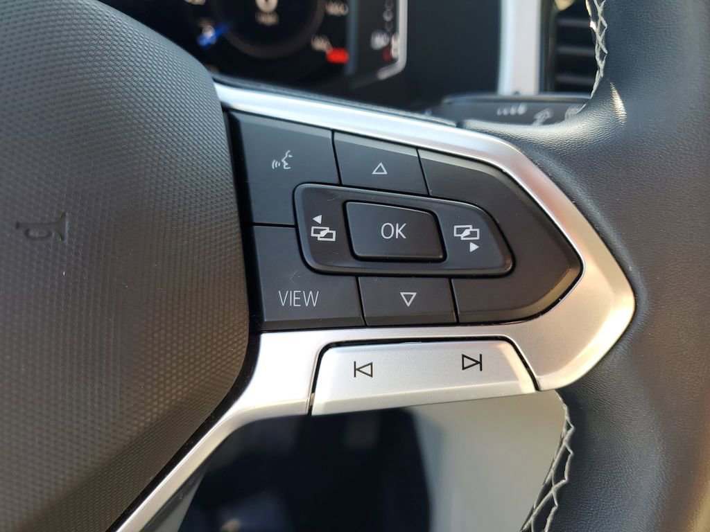 Used 2023 Volkswagen Atlas SE w/ Panoramic Sunroof Package image 32