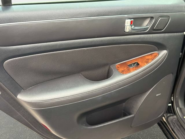 Used 2009 Hyundai Genesis 3.8 w/ Technology Pkg 4 RWD image 11