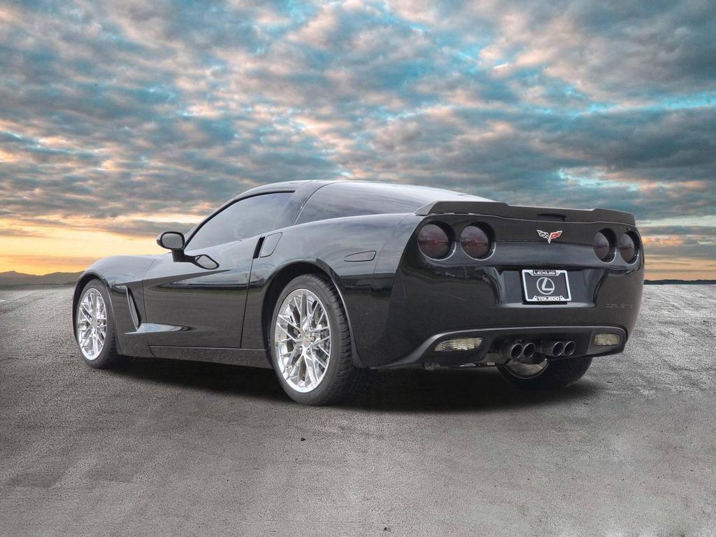 Used 2007 Chevrolet Corvette Coupe image 9