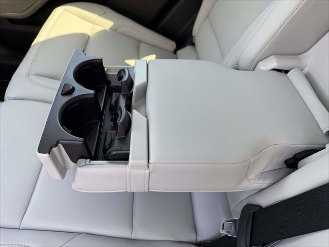 Used 2026 Lincoln Nautilus Premier w/ Equipment Group 102A AWD/4WD image 13