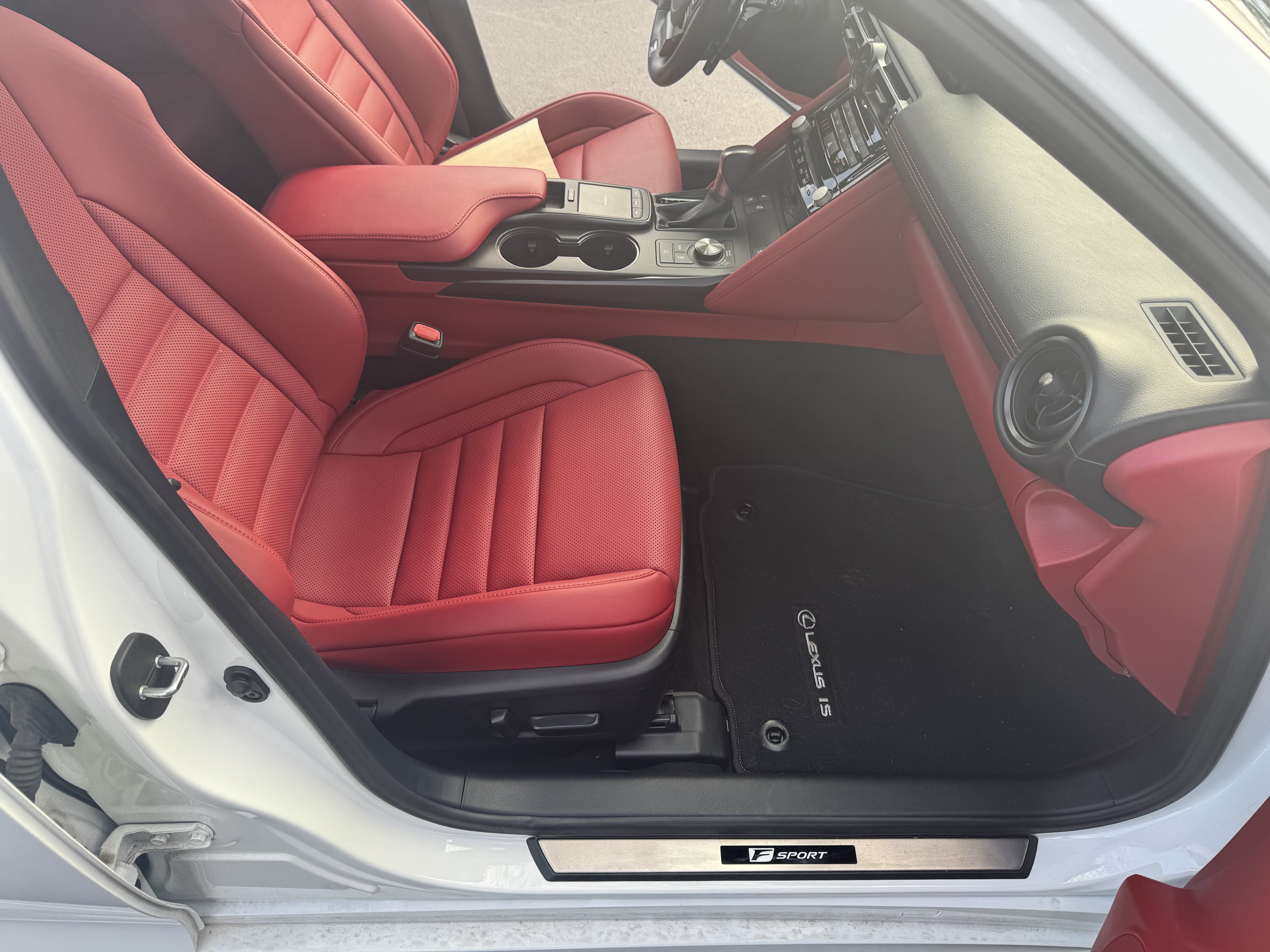 Used 2024 Lexus IS 350 F Sport RWD image 35