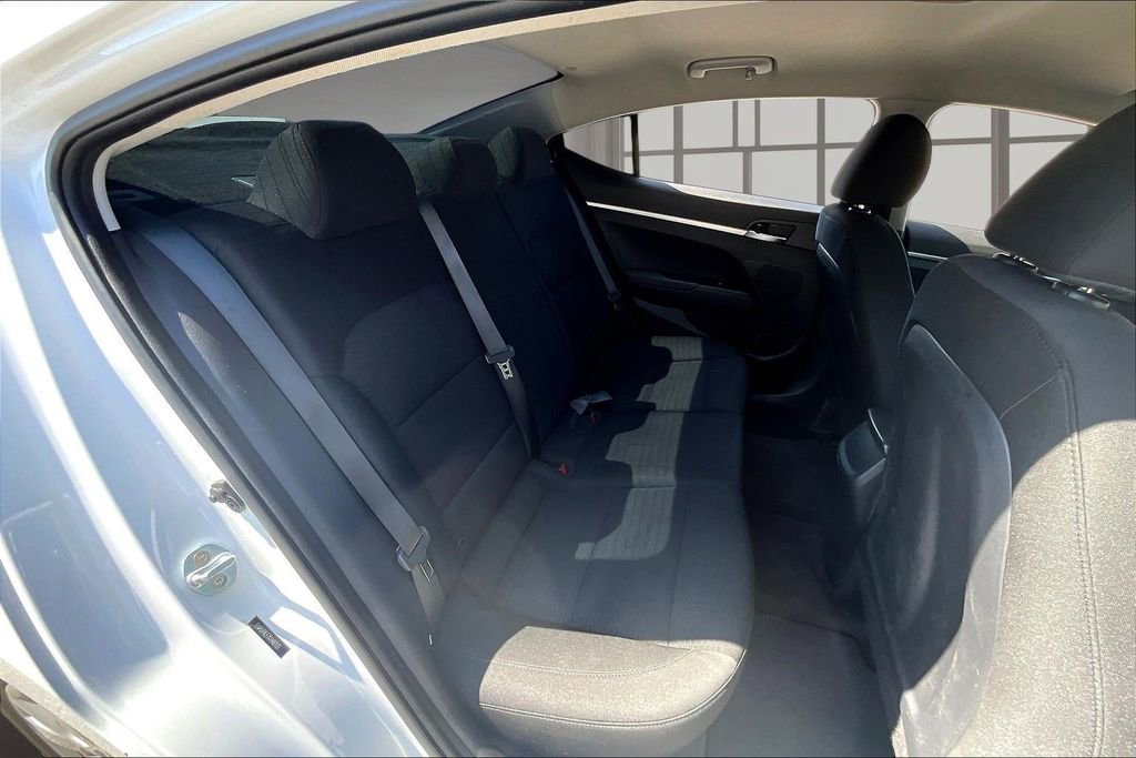 Used 2019 Hyundai Elantra SE w/ Cargo Package FWD image 23