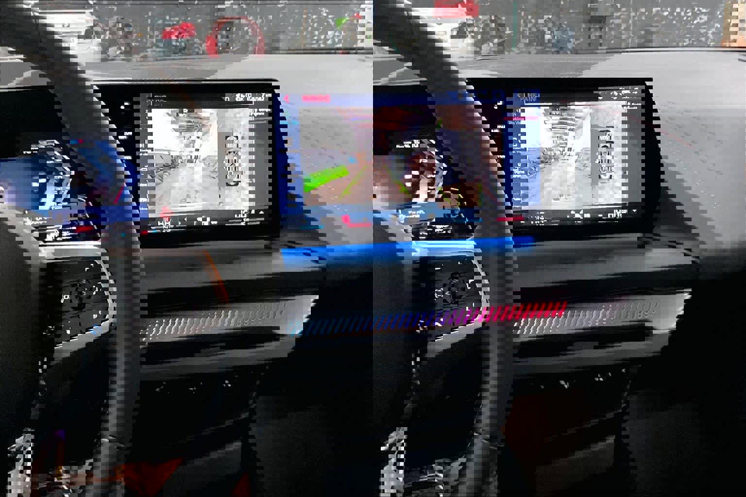 Certified 2025 BMW M235i xDrive w/ Premium Package image 9