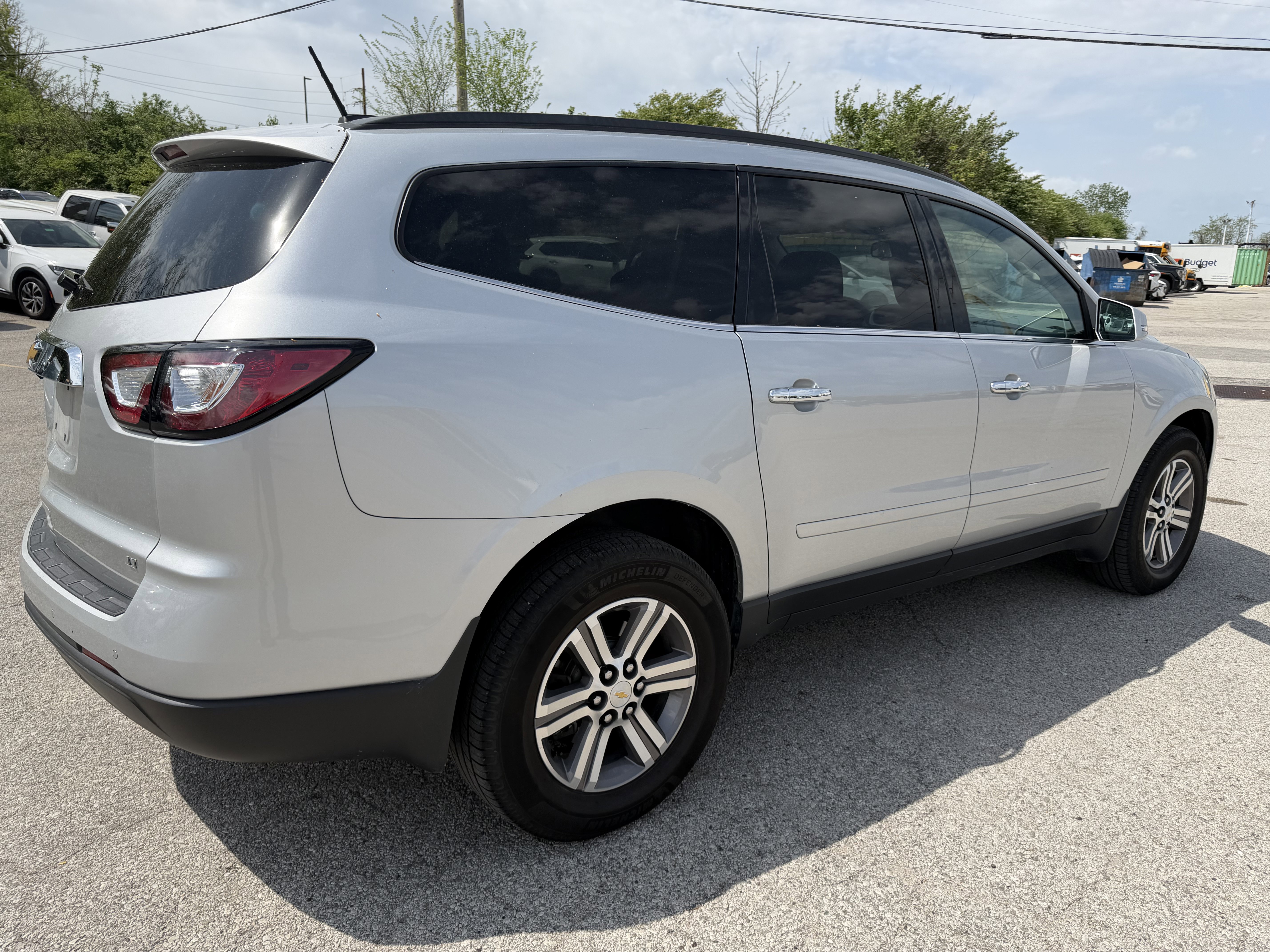 Used 2017 Chevrolet Traverse LT image 7