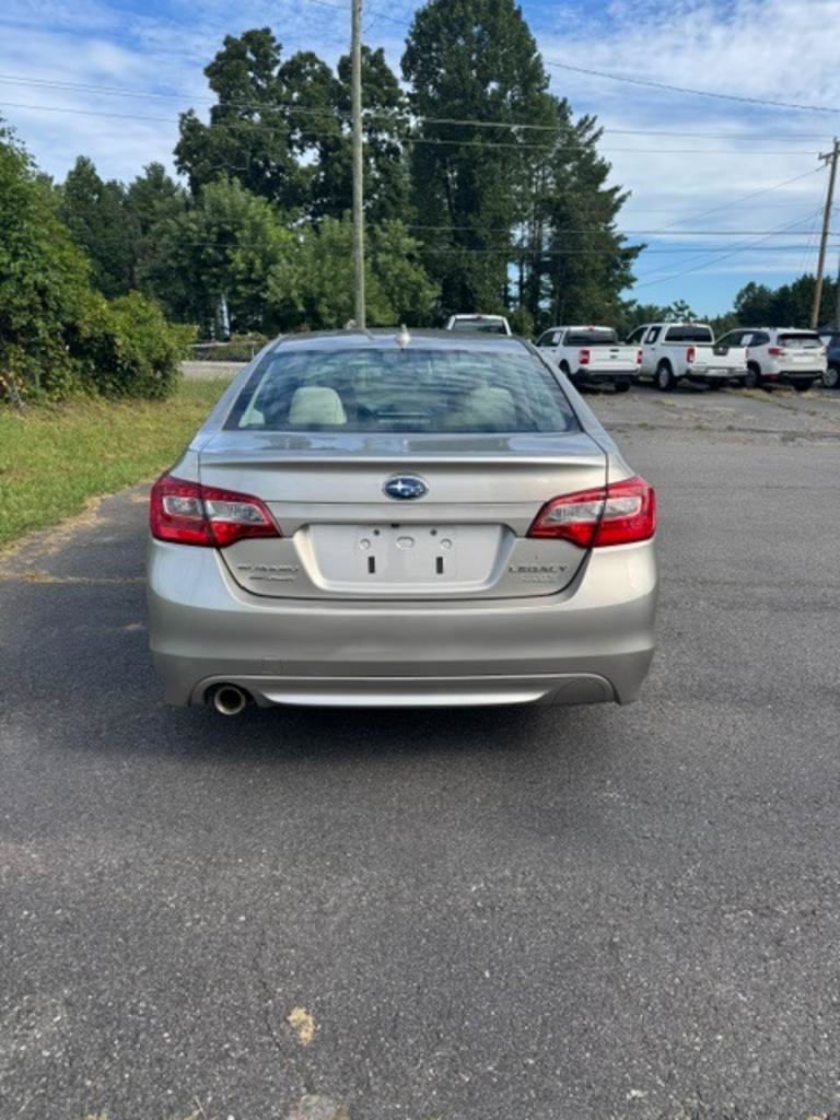 Used 2017 Subaru Legacy 2.5i Premium AWD/4WD image 5