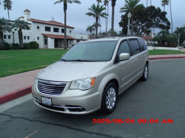 Used 2014 Chrysler Town & Country Touring image 20