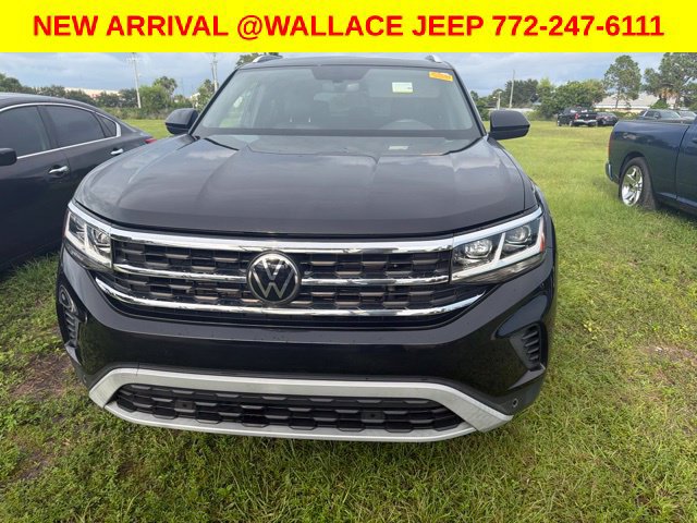 Used 2020 Volkswagen Atlas Cross Sport SE w/ Panoramic Sunroof Package FWD image 14