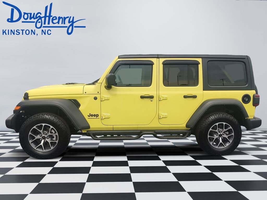 Used 2024 Jeep Wrangler Sport S image 2