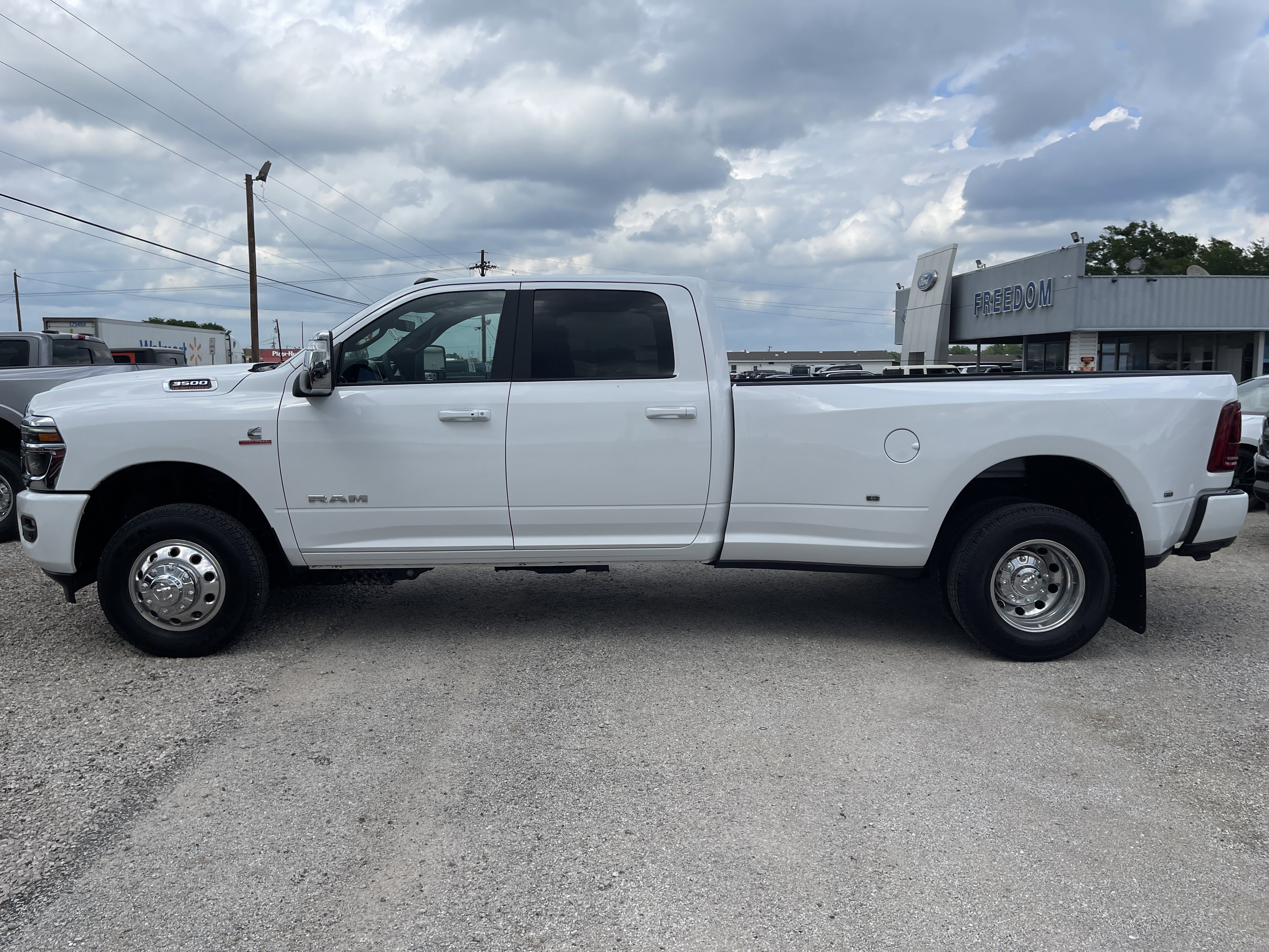 Used 2026 RAM 3500 Laramie w/ Max Tow Package image 7